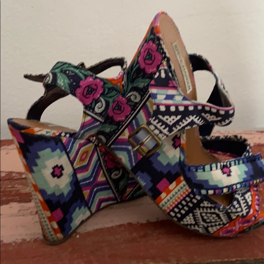 Steve Madden Spanish influenced wedges